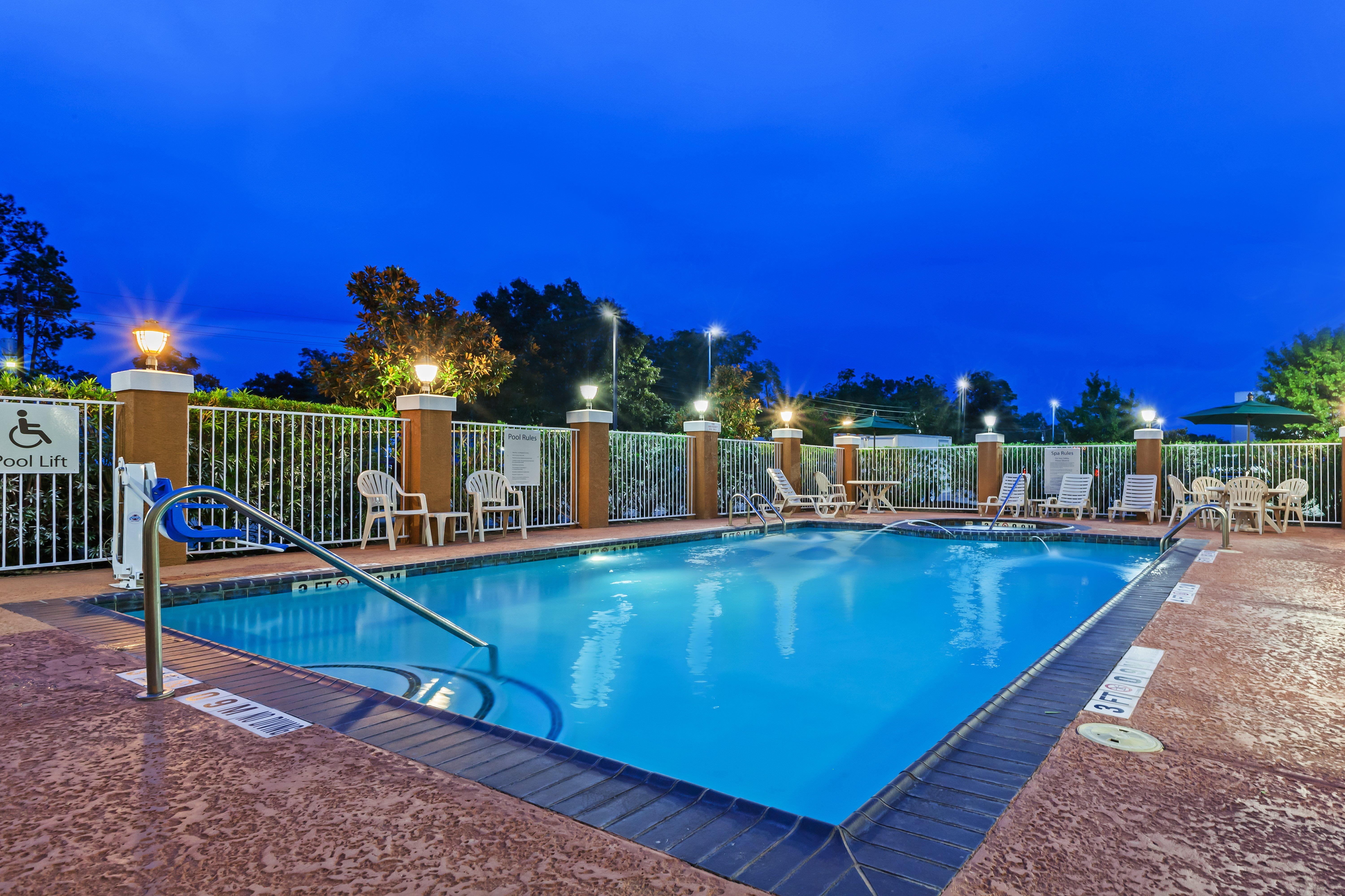 Holiday Inn Express Hotel & Suites Beaumont Northwest By Ihg Екстер'єр фото